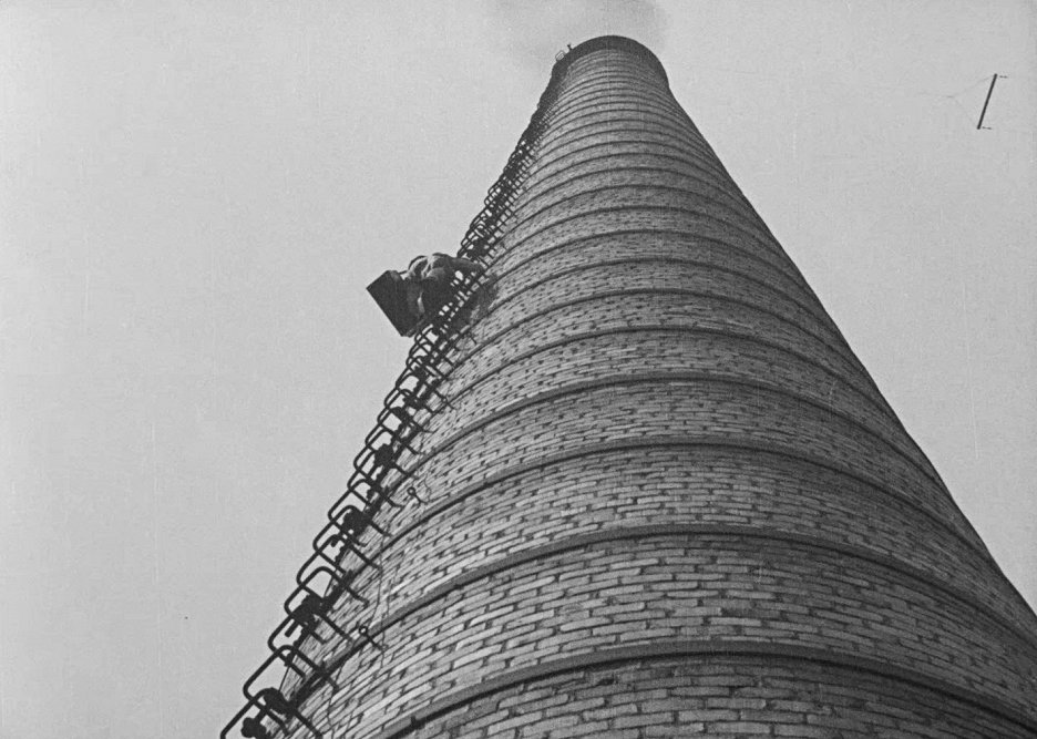 Muž s kinoaparátem
(2023)