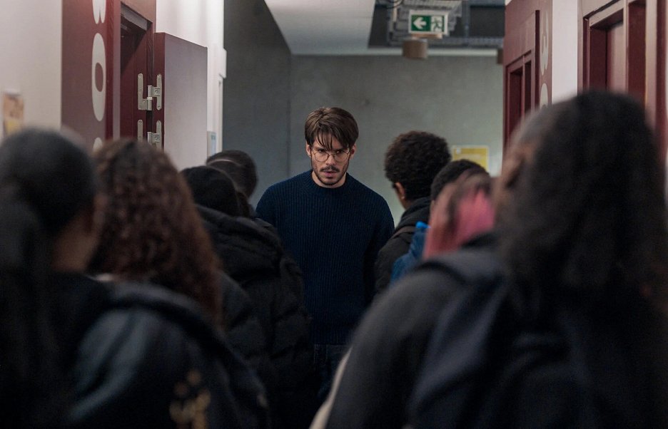 Nedělej vlny
(2024)_69145ec0b51d9.jpeg