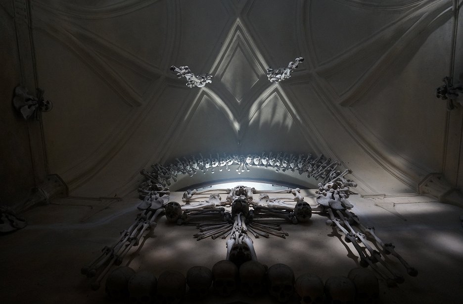 Tajemství smrti
(2024)_6914609f1259f.jpeg